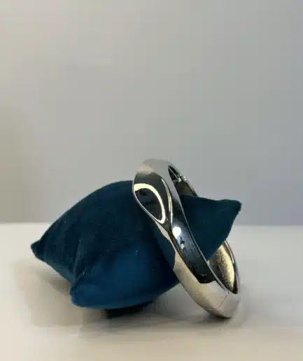 Elegant Curve Silver Kada